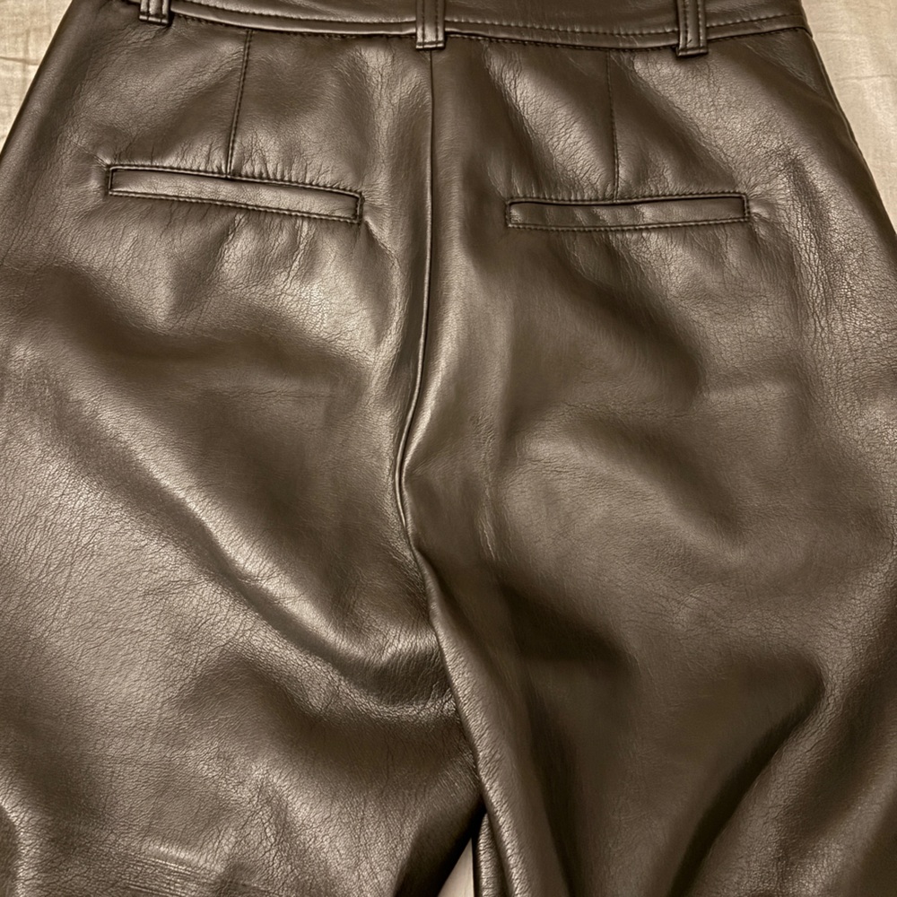 Aritzia Babaton Black Cropped Pants - Picture 4 of 4